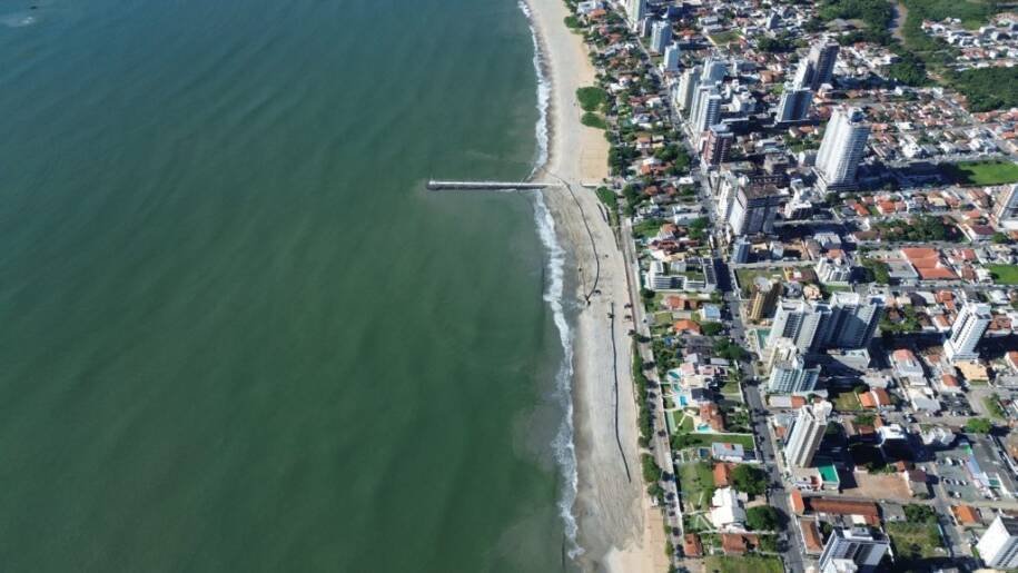 Prefeitura de Piçarras finaliza megaobra de alargamento da Praia Central e gera expectativa