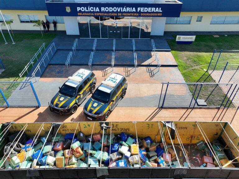 PRF realiza maior apreensão de 2026 com 12,6 toneladas de maconha em MS