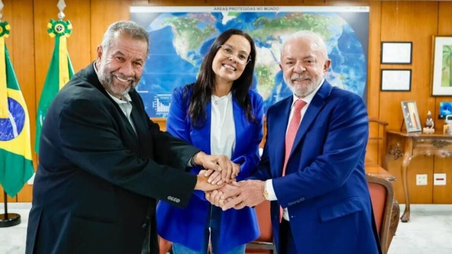 PT desiste de candidatura ao governo do RS e apoia Juliana Brizola em decisão histórica