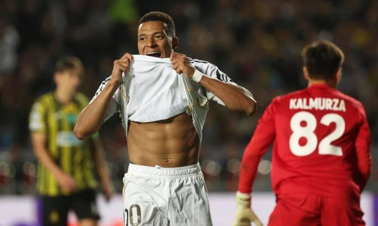 Real Madrid confirma lesão de Mbappé e preocupa para o clássico contra o Barcelona