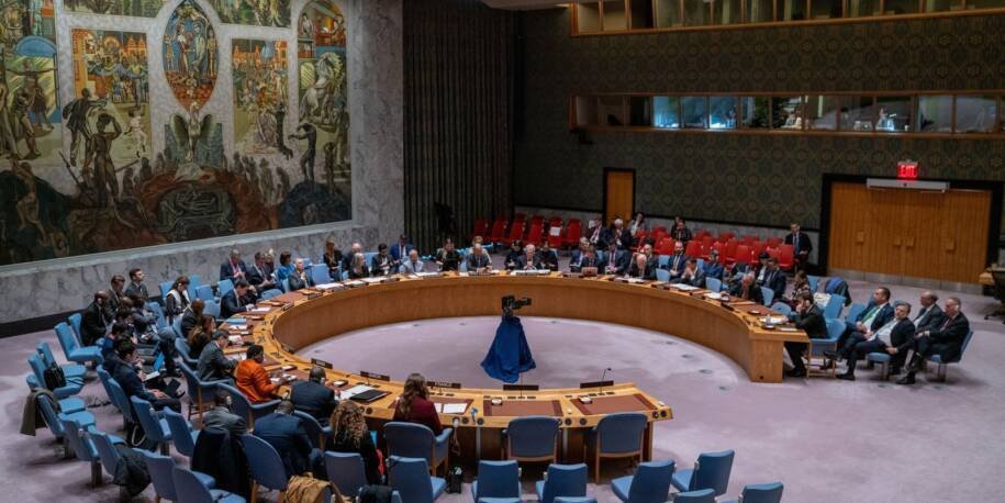 Rússia e China vetam resolução da ONU sobre Ormuz e geram tensão global