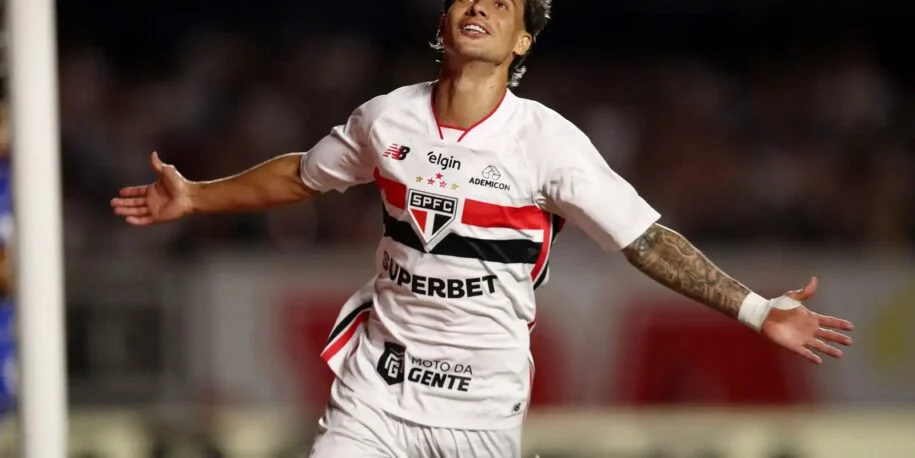 São Paulo vence o Cruzeiro por 4 a 1 e Ferreira brilha com hat-trick no Morumbi