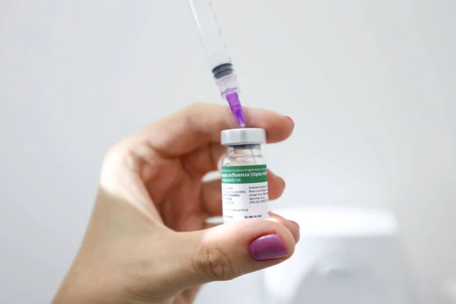 Secretaria de Saúde de SC avança vacinação contra influenza com 512 mil doses
