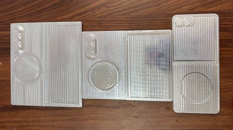 Sonny Dickson revela Galaxy Z Fold 8 Wide e Samsung desafia Apple em julho