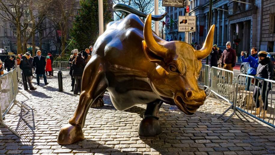 S&P 500 e Nasdaq batem recordes enquanto Abbas Araghchi chega ao Paquistão
