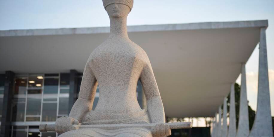 STF limita penduricalhos a 35% e juízes pedem mais 30 dias para adequação