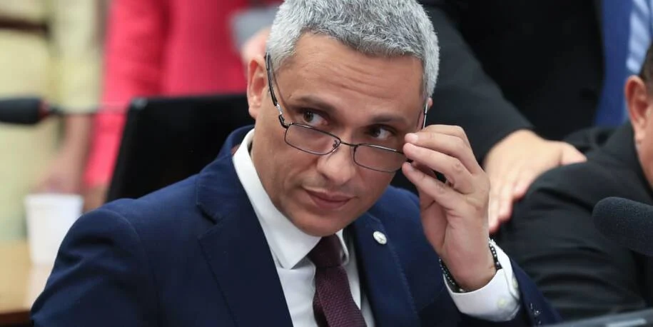 STF torna deputado Gustavo Gayer réu por injúria contra Lula e manipulação de imagem