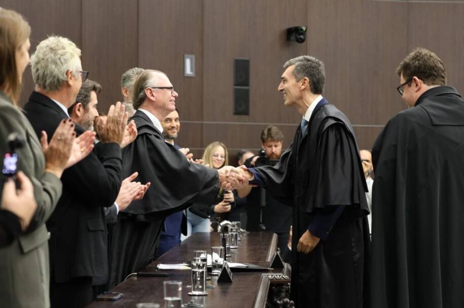 TJSC empossa Andreas Eisele e Silvio Franco em solenidade emocionante