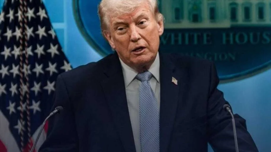 Trump critica Irã e afirma: ‘única razão para estarem vivos é negociar’