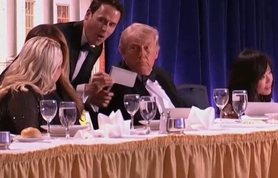 Trump é retirado do palco enquanto PT aprova reforma do Judiciário