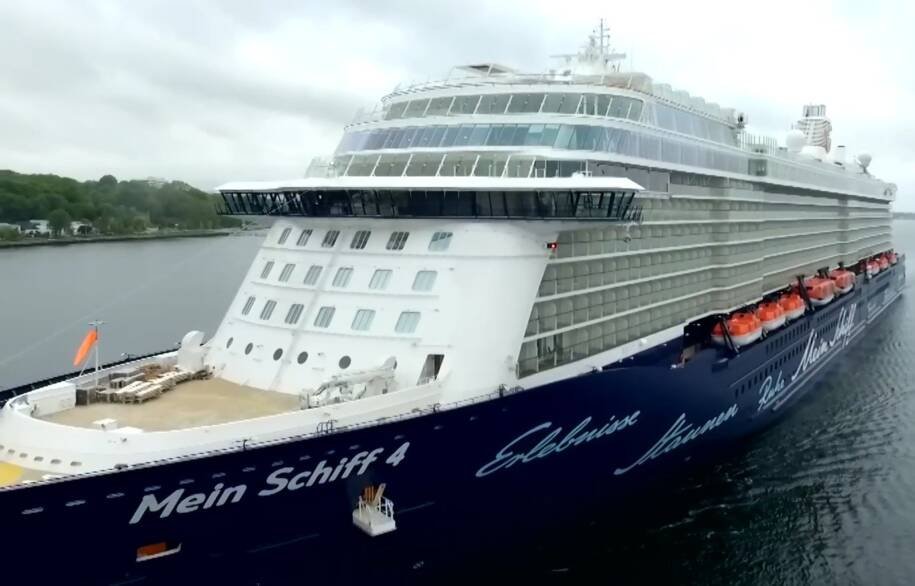 Tui Cruises confirma que navios atravessaram Estreito de Ormuz enquanto Irã promete retaliar