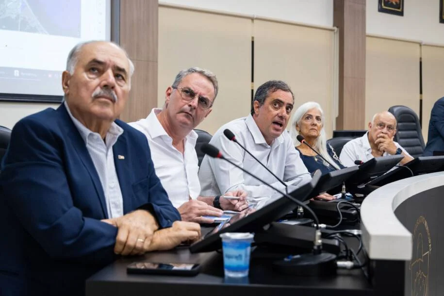 Vereadores Yagan Dadam e André de Oliveira debatem esgoto e reservatório em Itapema