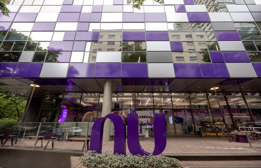 Ações do Nubank despencam mais de 10% após resultados financeiros alarmantes