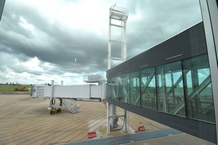 Aena e Asur dominam aeroportos brasileiros enquanto Infraero encolhe drasticamente