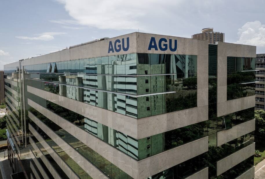 AGU contesta Lei da Dosimetria no STF e pede suspensão urgente da norma