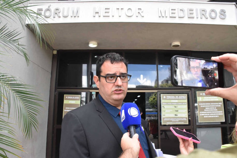 Alcides Bernal enfrenta audiência crucial após homicídio de Roberto Mazzini