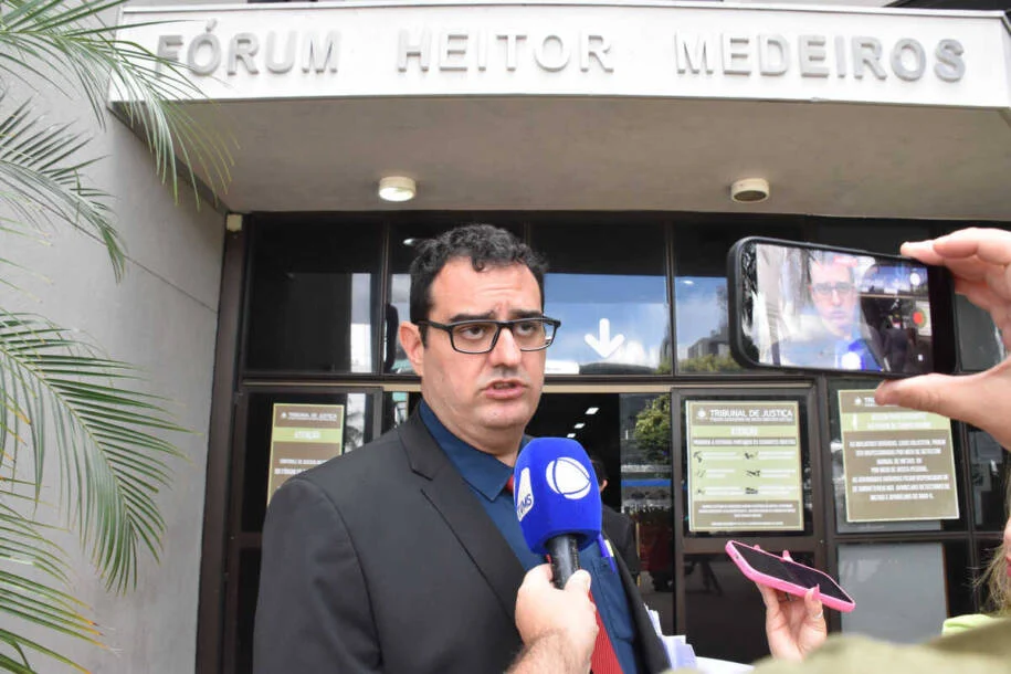 Alcides Bernal enfrenta audiência crucial após homicídio de Roberto Mazzini