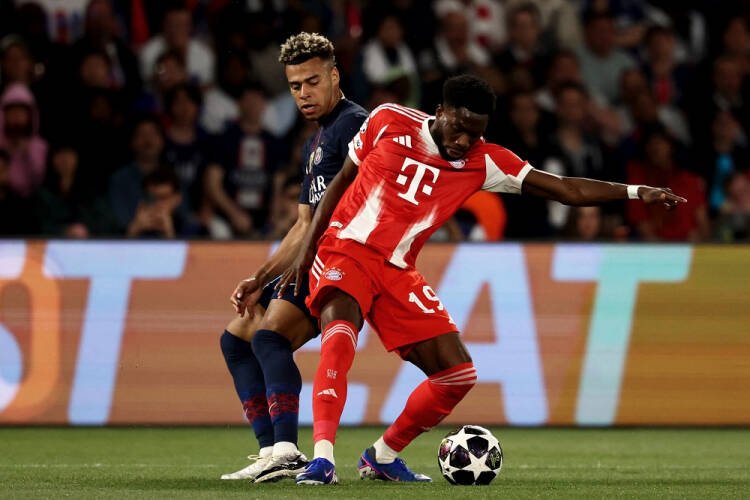 Alphonso Davies sofre lesão e pode desfalcar Canadá na Copa do Mundo 2026