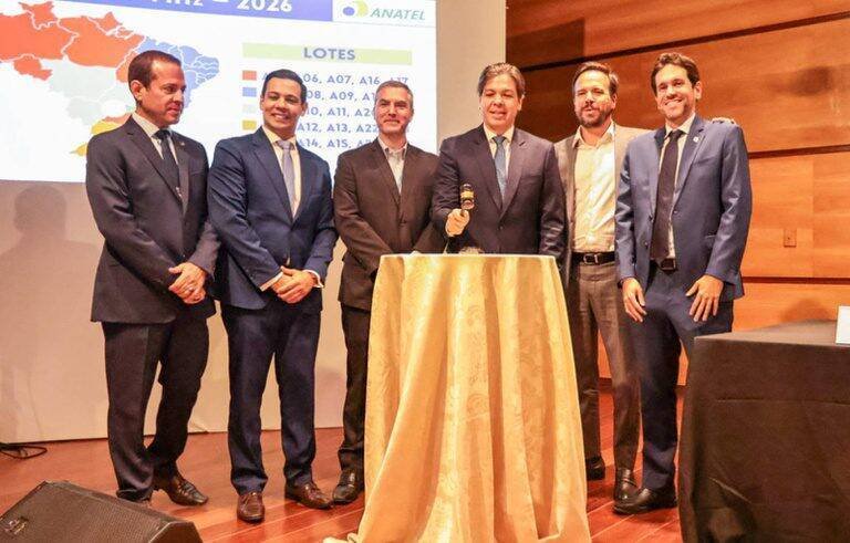 Anatel e Ministério das Comunicações garantem R$ 2 bilhões para conectar o Brasil!