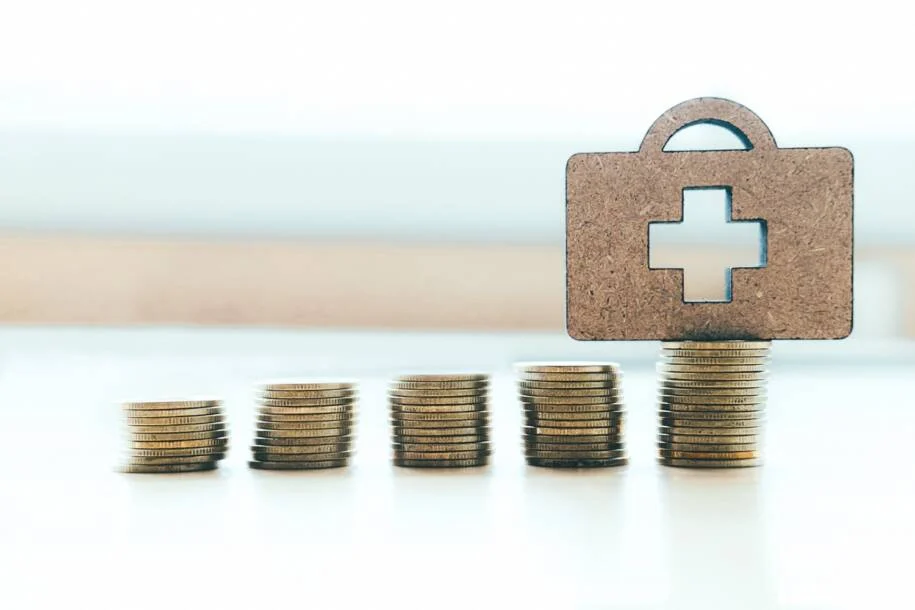 ANS revela reajuste de 9,9% em planos de saúde coletivos e gera polêmica