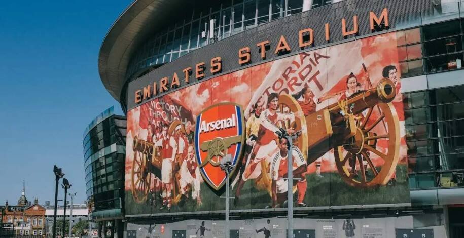 Arsenal conquista Premier League após 22 anos e City amarga empate crucial
