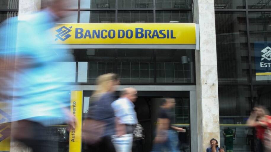 Banco do Brasil registra queda de 53,5% no lucro e eleva provisão de perdas