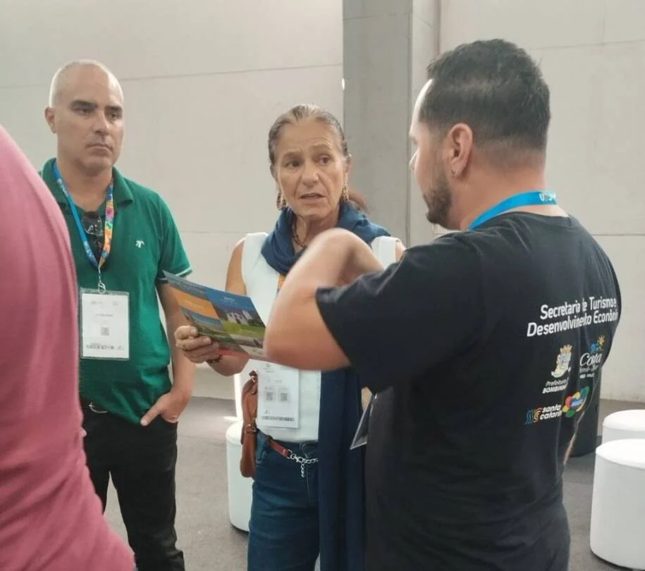 Bombinhas atrai turistas na Expo Turismo Paraná 2026 e fortalece parcerias