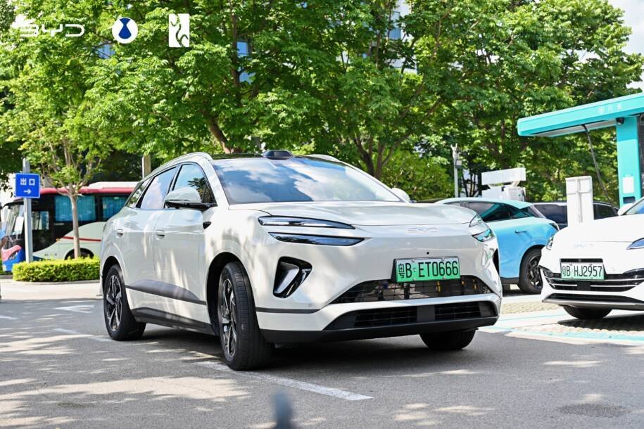 BYD revoluciona o mercado automotivo com cobertura total para acidentes e chip inédito