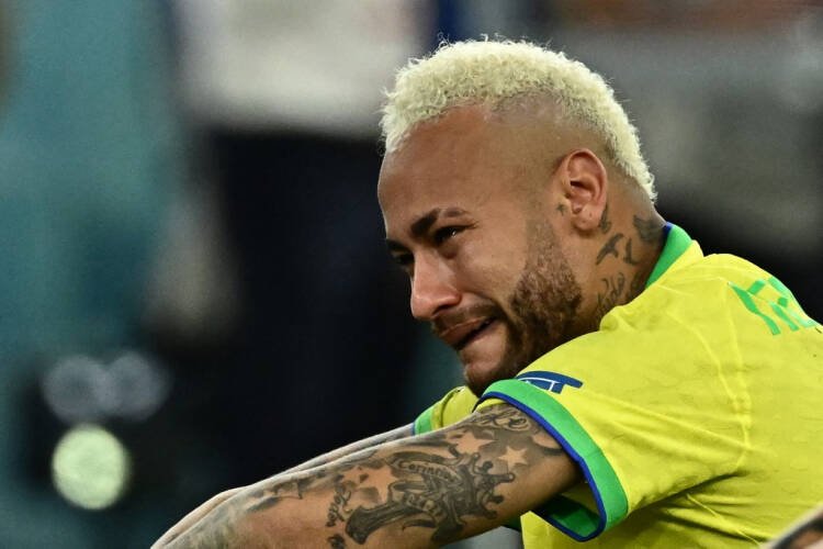 CBF avalia Neymar após lesão e Ancelotti exige desempenho para convocação