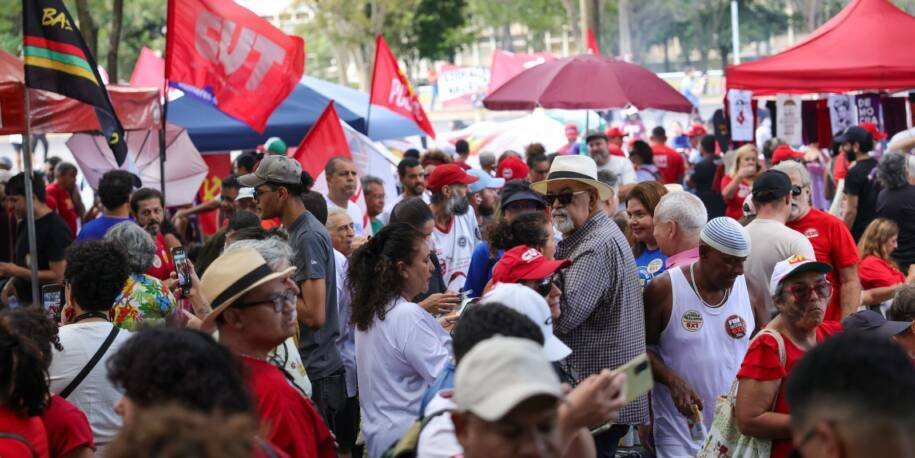 Centrais Sindicais Lançam Ato em Brasília e Exigem Fim da Escala 6×1 em Conflito