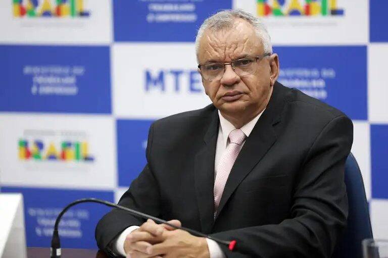 Chico Macena defende jornada 5x2 e revela que 30 milhões já foram beneficiados