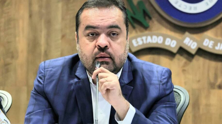Cláudio Castro enfrenta crise após operação da PF que investiga sonegação