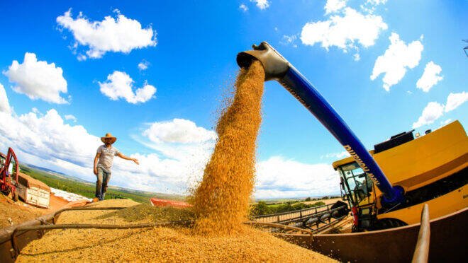 CNA revela que agro bate recorde histórico com 28,4 milhões de trabalhadores em 2025