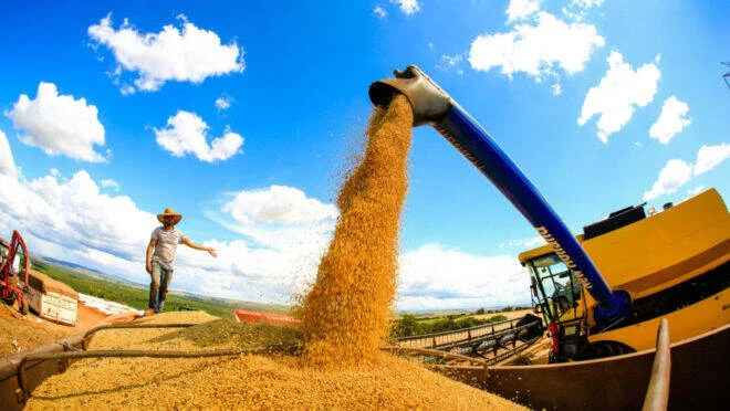 CNA revela que agro bate recorde histórico com 28,4 milhões de trabalhadores em 2025