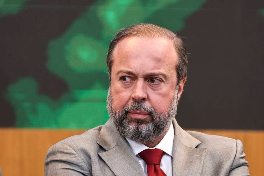 Comissão da Câmara convoca Alexandre Silveira para esclarecer leilão de capacidade