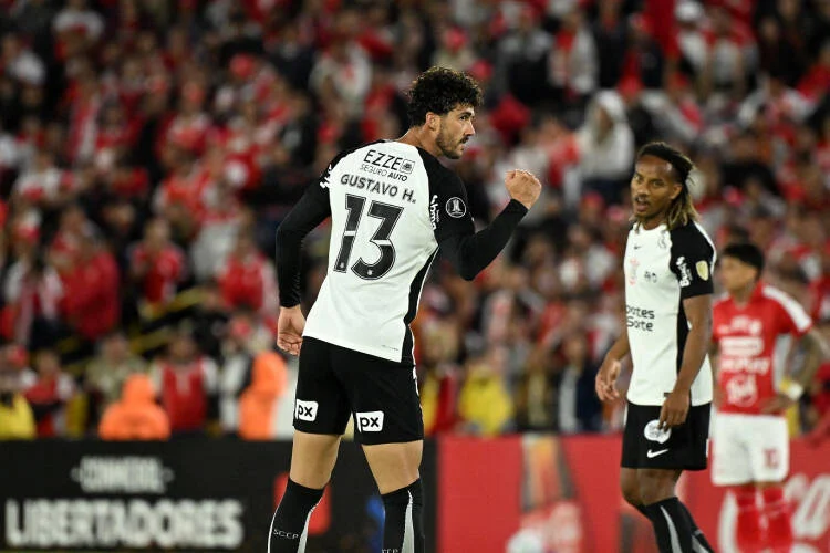 Corinthians empata com Santa Fe e mantém liderança do Grupo E da Libertadores