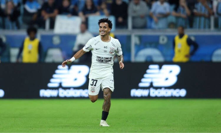 Corinthians vence Grêmio por 3 a 1 e se afasta da zona de rebaixamento