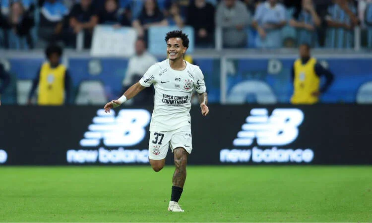 Corinthians vence Grêmio por 3 a 1 e se afasta da zona de rebaixamento