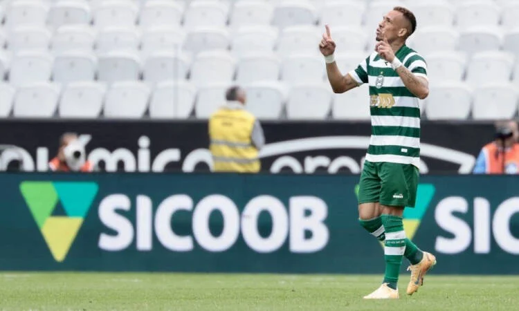 Coritiba humilha Santos com 3 a 0 e ofusca Neymar em partida polêmica