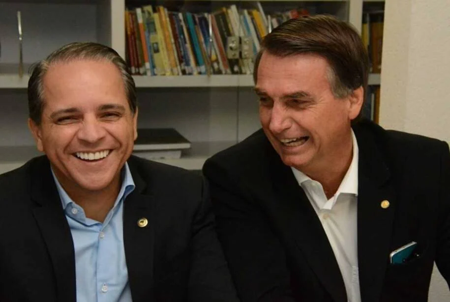 Coronel David defende Flávio Bolsonaro após fraude do ‘Casal Trutis’