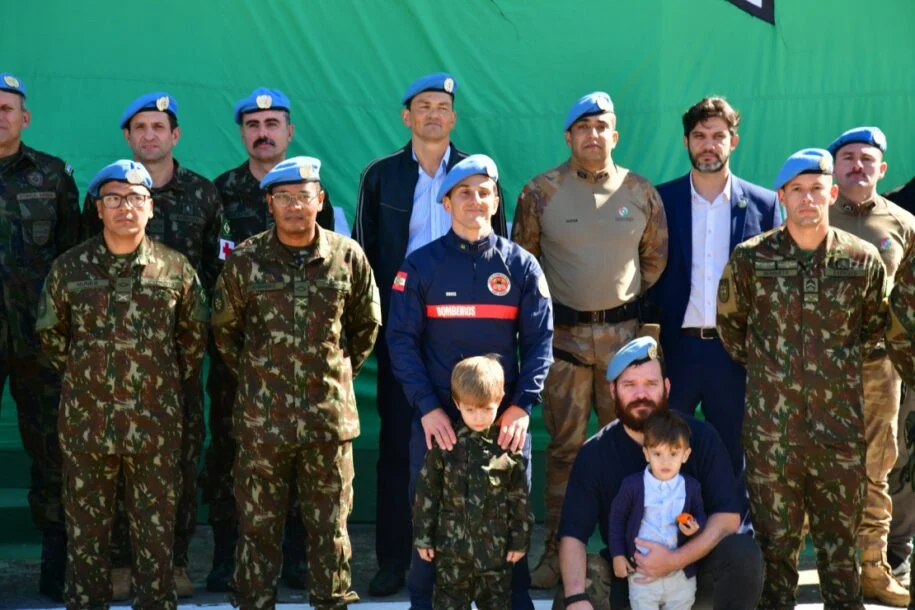 Corpo de Bombeiros Militar de SC homenageia Peacekeepers em solenidade tensa