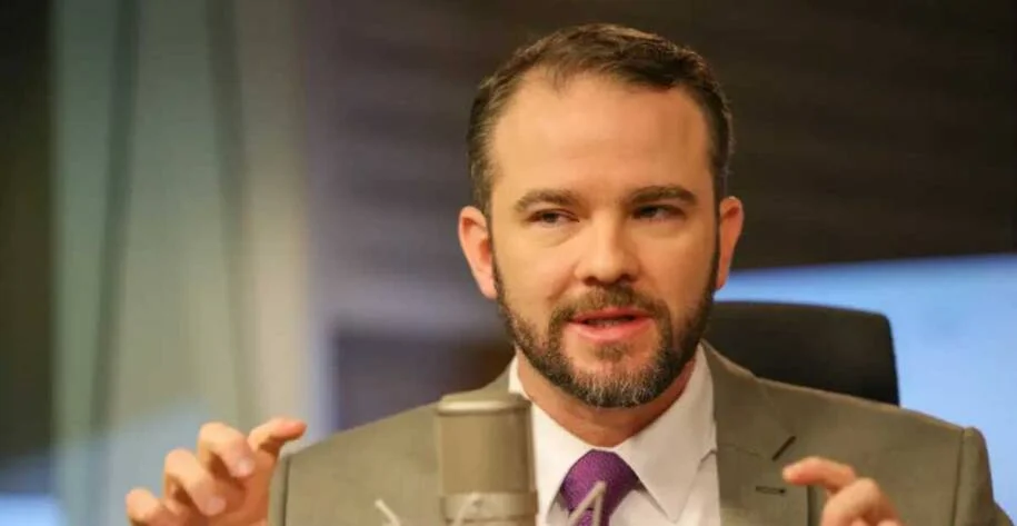 Dario Durigan revela redução da jornada 6×1 sem cortes salariais para 80% dos trabalhadores
