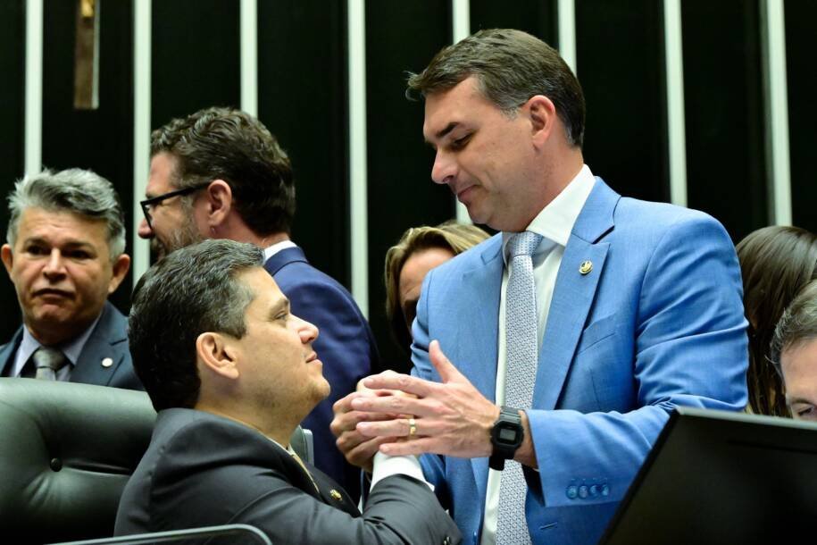 Davi Alcolumbre reativa laços com oposição após derrota de Jorge Messias no Senado