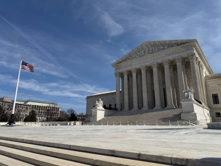 Democratas da Virgínia buscam reverter decisão da Suprema Corte sobre mapa eleitoral