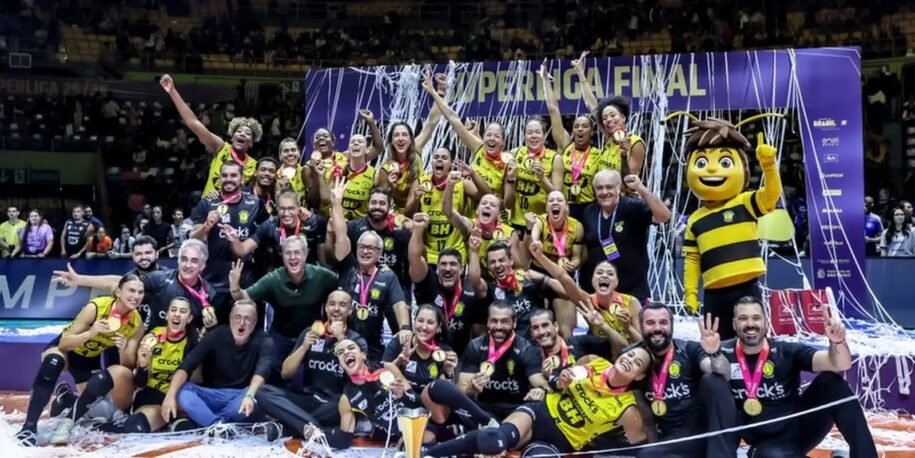 Dentil Praia Clube conquista Superliga Feminina ao vencer Gerdau Minas por 3 a 0