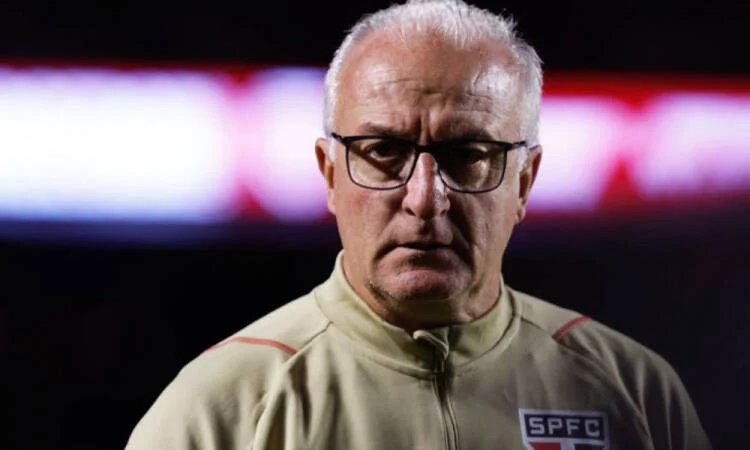 Dorival Júnior retorna ao São Paulo e enfrenta crise política no clube