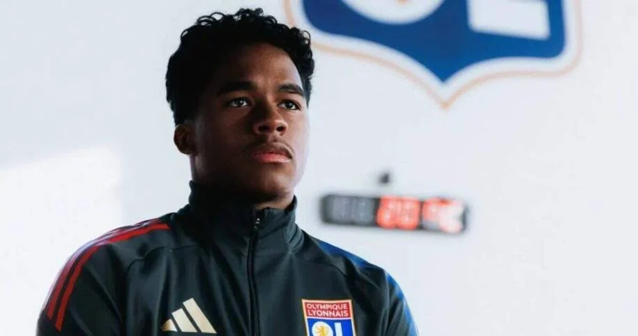 Endrick se destaca no Lyon e evita apoiar convocação de Neymar para Copa