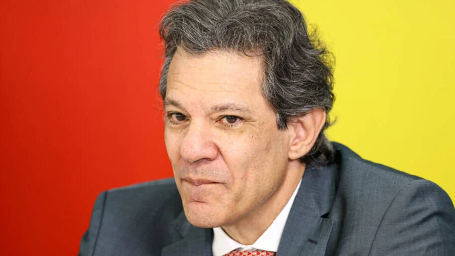 Fernando Haddad ataca Daniel Vorcaro após revelação de áudio de Flávio Bolsonaro