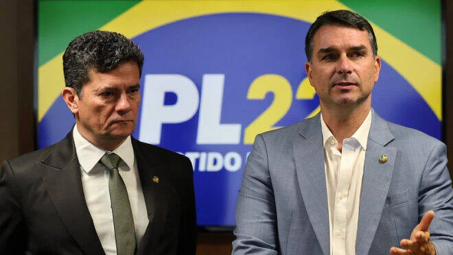 Flávio Bolsonaro confirma visita ao Paraná sem apoio de Ratinho Junior