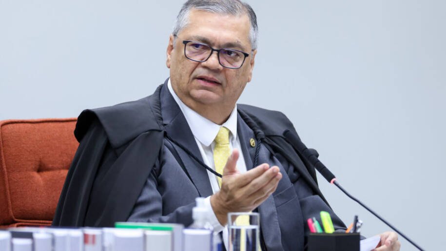 Flávio Dino proíbe União de reter taxas da CVM e cobra fiscalização urgente